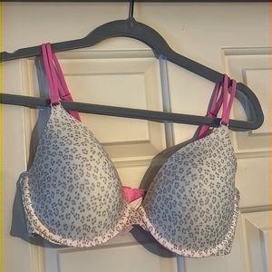 Victoria’s Secret 36D leopard print bra with pink straps